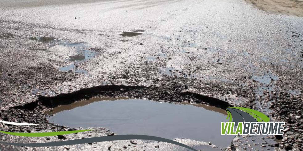 Vila Betume | Usina de Asfalto em Cariacica – ES Defeitos nas Pistas: Como o Clima Extremo Pode Causar Buracos no Asfalto